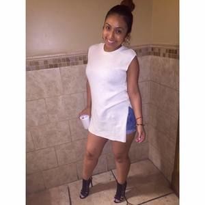 Meet your Posher, Ivette